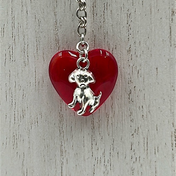 2027- Dog With Glass Heart Handmade Necklace NWT - Picture 4 of 6